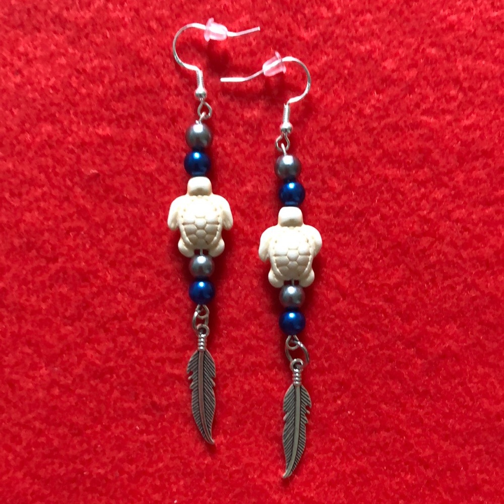 NWT, Handmade by A Charmed Life. White Turtle Bead Earrings